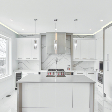 Натяжні стелі з контурною підсвіткою